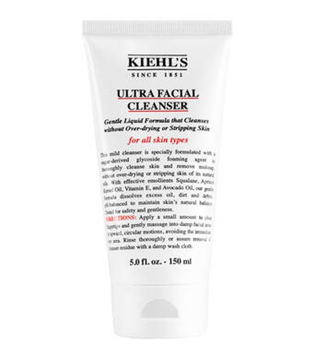 Kiehl's Ultra Facial Cleanser/kiehls.co.id Cleanser dari Kiehl’s ini dapat berfungsi sebagai eksfoliasi yang lembut dan bekerja untuk menyegarkan kulit tanpa menggunakan scrub yang kasar.
