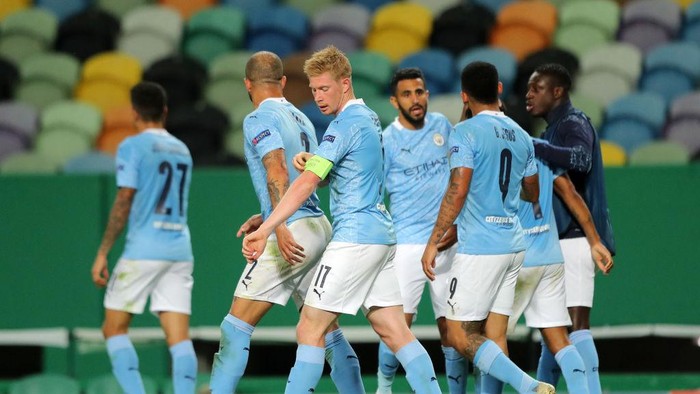 LISBON, PORTUGAL - AUGUST 15: Kevin De Bruyne of Manchester City celebrates after scoring his teams first goal during the UEFA Champions League Quarter Final match between Manchester City and Lyon at Estadio Jose Alvalade on August 15, 2020 in Lisbon, Portugal. (Photo by Miguel A. Lopes/Pool via Getty Images)