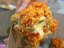 Pedas Nampol! 5 Martabak Topping Samyang dan Ayam Geprek