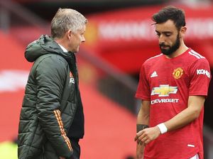 Momen Ole Bikin Bruno Kaget: Kaptennya Duduk di Sampingku