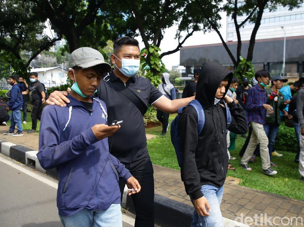 Polisi Jaring Massa Pedemo Tanpa Identitas Mahasiswa