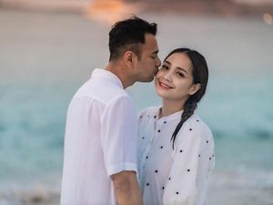 Ikat Rambut Nagita Slavina Bikin Netizen Kaget, Harganya Lebih Mahal dari HP Ikat Rambut Nagita Slavina Bikin Netizen Kaget, Harganya Lebih Mahal dari HP