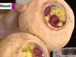 Resep Puding Dalam Kelapa yang Manis Segar