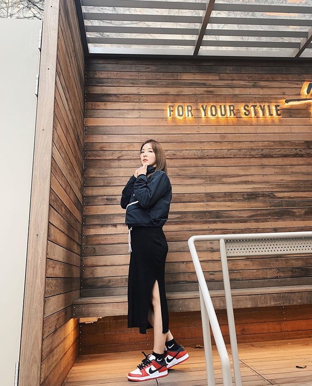 sandara park/instagram.com/daraxxi/sandara park outfit sandara park all black outfit