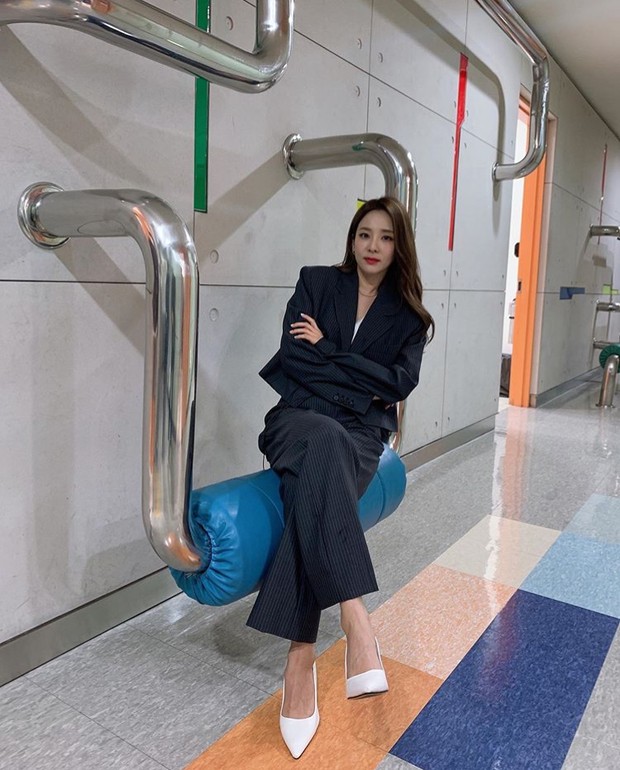 sandara park/instagram.com/daraxxi/sandara park outfit sandara park outfit