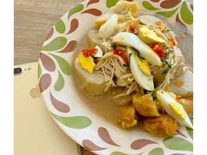 Setiap Jumat, Warung Soto Banjar Ini Menerima Pesanan Untuk Donasi Setiap Jumat, Warung Soto Banjar Ini Menerima Pesanan Untuk Donasi