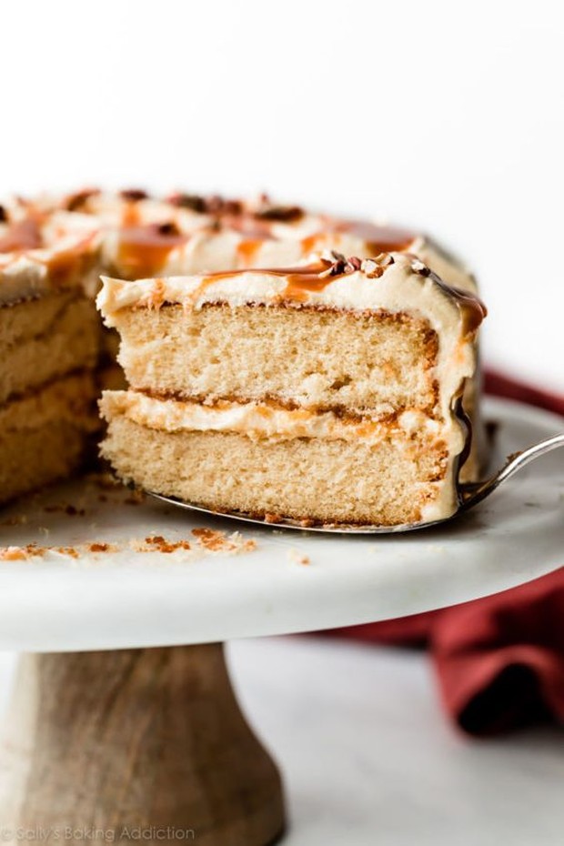 Sugar caramel cake/pinterest.com/sally’sbaking Rasanya seperti karamel lalu ditambahkan topping seperti carame brûlée.