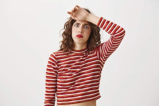 Hiperhidrosis, yang juga dikenal sebagai polihidrosis atau sudorrhea, adalah kondisi yang ditandai dengan keringat berlebih. Keringat ini dapat mempengaruhi satu area tertentu atau bahkan seluruh tubuh.