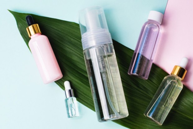 untuk menjaga kelembapan wajah, coba produk skincare berbasis air