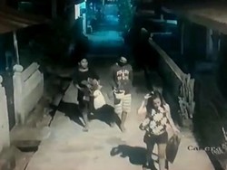 Aksi Trio Maling Aglonema di Palembang Terekam CCTV, Warga Lapor Polisi