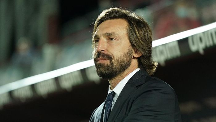 Andrea Pirlo CROTONE, ITALY - OCTOBER 17: head coach of Juventus Andrea Pirlo looks on during the Serie A match between FC Crotone and Juventus at Stadio Comunale Ezio Scida on October 17, 2020 in Crotone, Italy. (Photo by Getty Images/Getty Images)