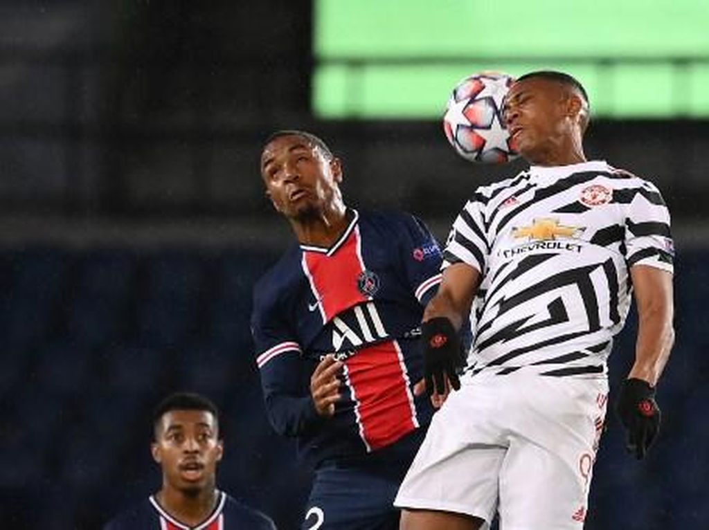 Gol Bunuh Diri Martial Bikin Fans MU Bertanya-tanya Gol Bunuh Diri Martial Bikin Fans MU Bertanya-tanya