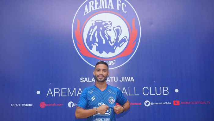 Arema FC Bruno Smith resmi menjadi pemain Arema FC.