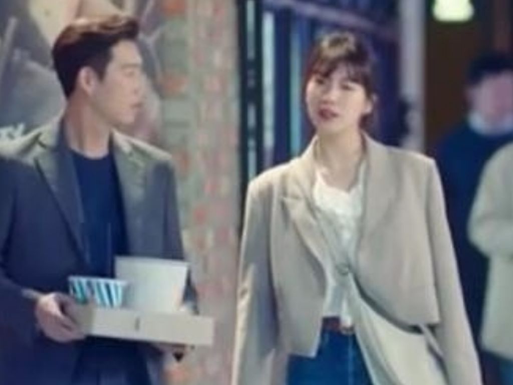 Pertemuan Pertama Suzy dan Nam Joo Hyuk di Start-Up Pertemuan Pertama Suzy dan Nam Joo Hyuk di Start-Up