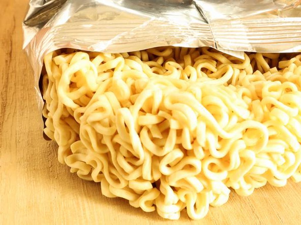 Hati-hati! Mie Instan Bisa Mengandung 3.000 mg Natrium, 2 Kali Lipat dari AKG Hati-hati! Mie Instan Bisa Mengandung 3.000 mg Natrium, 2 Kali Lipat dari AKG