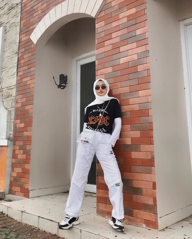 Boyish Style/id.pinterest.com/ Tips Fashion dengan Pashmina Putih