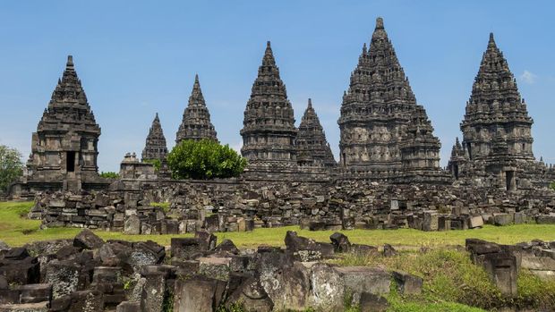 The largest Hindu temple of ancient Java, and the first building was completed in the mid-9th century. The temple compound, a UNESCO World Heritage Site, is the largest Hindu temple site in Indonesia, and one of the biggest in Southeast Asia.