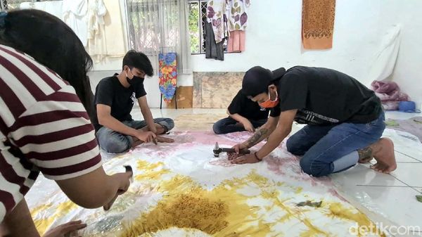 Di Rumah Ini, Milenial Salah Jalan Dilatih Keterampilan