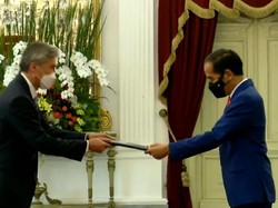 Jokowi Terima Surat Kepercayaan Dubes AS Sung Yong Kim hingga Dubes Italia