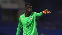 Mendy menjadi pemain keempat Chelsea yang kabarnya akan pindah ke Arab Saudi. Kiper yang membawa The Blues juara Liga Champions itu dikabarkan akan bergabung dengan Al Ahli. (Foto: Getty Images/Pool)