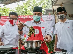 Eri Cahyadi Masak Gulai Daun Singkong Resep Warisan Bung Karno, Hasilnya?