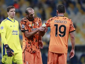 Bonucci Tertawa Saat Disuruh Beli Ban Kapten oleh Allegri