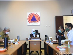 Khofifah Ajak BPBD hingga Dinsos Antisipasi Peningkatan Hujan Akibat La Nina