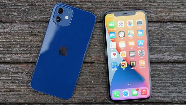 iPhone 12 Biru yang Menggoda Jiwa dan Dompet