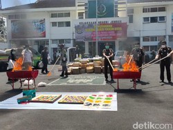 Barang Bukti Senilai Rp 5 Miliar di Jember Dimusnahkan