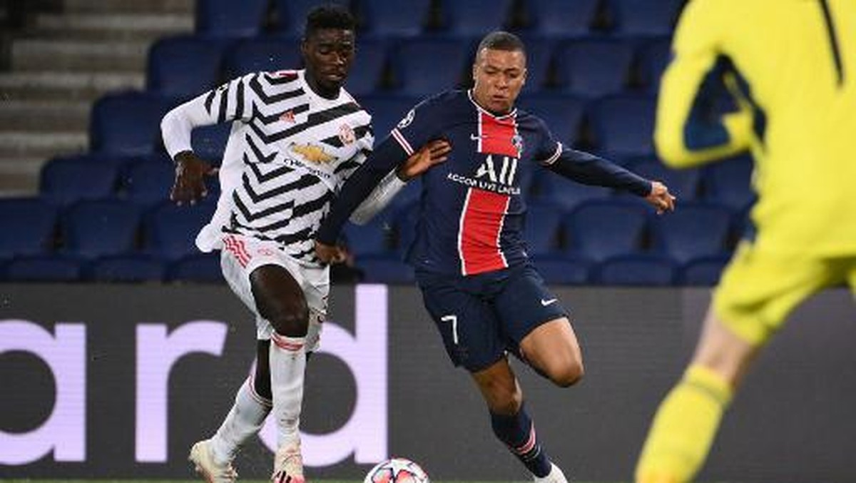 Tuanzebe Matikan Mbappe, Harus Terus Dipasang Ole. (Foto: AFP/FRANCK FIFE)