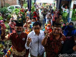 Machfud Arifin Terima Dukungan Warga Kedung Anyar Surabaya Machfud Arifin Terima Dukungan Warga Kedung Anyar Surabaya