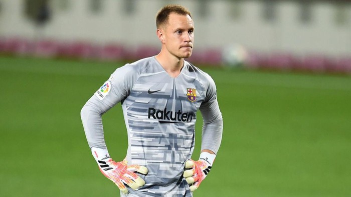BARCELONA, SPAIN - JUNE 30: Marc-Andre ter Stegen of FC Barcelona looks on during the Liga match between FC Barcelona and Club Atletico de Madrid at Camp Nou on June 30, 2020 in Barcelona, Spain. (Photo by David Ramos/Getty Images)