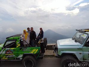 Menikmati Indahnya Pemandangan di Gunung Telomoyo Sambil Naik Jip