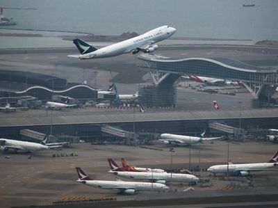 Merugi Gegara Corona, Cathay Pacific PHK Ribuan Karyawan