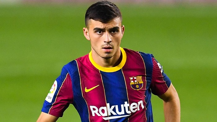 BARCELONA, SPAIN - SEPTEMBER 27: Pedri of FC Barcelona looks on during the La Liga Santander match between FC Barcelona and Villarreal CF at Camp Nou on September 27, 2020 in Barcelona, Spain. Football Stadiums around Europe remain empty due to the Coronavirus Pandemic as Government social distancing laws prohibit fans inside venues resulting in fixtures being played behind closed doors. (Photo by David Ramos/Getty Images)