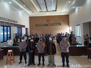 Polisi Banyuwangi Gandeng Dai Ciptakan Pilkada Aman dan Damai Polisi Banyuwangi Gandeng Dai Ciptakan Pilkada Aman dan Damai