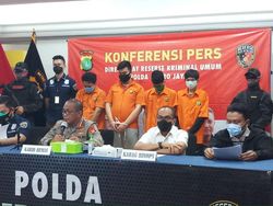 Rekonstruksi Pengeroyok Polisi di Jakbar, Pelaku Peragakan 12 Adegan