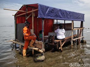 Potret Banjir Rob yang Kembali Terjang Muara Angke