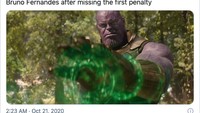 Tapi MU kemudian menggebrak, awalnya lewat penalti Bruno Fernandes. Penalti sempat diulang, Fernandes bagaikan Thanos yang memutar waktu. (Foto: internet/Twitter)