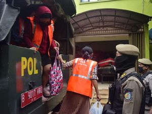 3 Panti Pijat di Tangsel Dirazia Satpol PP, Ditemukan Kondom