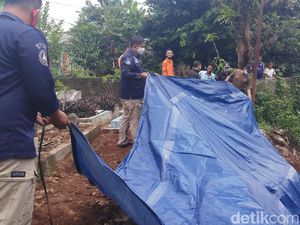 TPU Cikaret Bogor Longsor, Sejumlah Makam Direlokasi