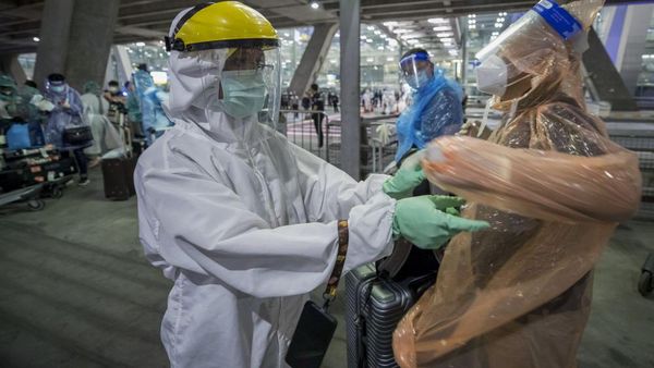 Hebohnya Thailand Sambut Turis Pertama