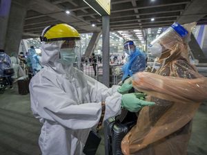 Hebohnya Thailand Sambut Turis Pertama