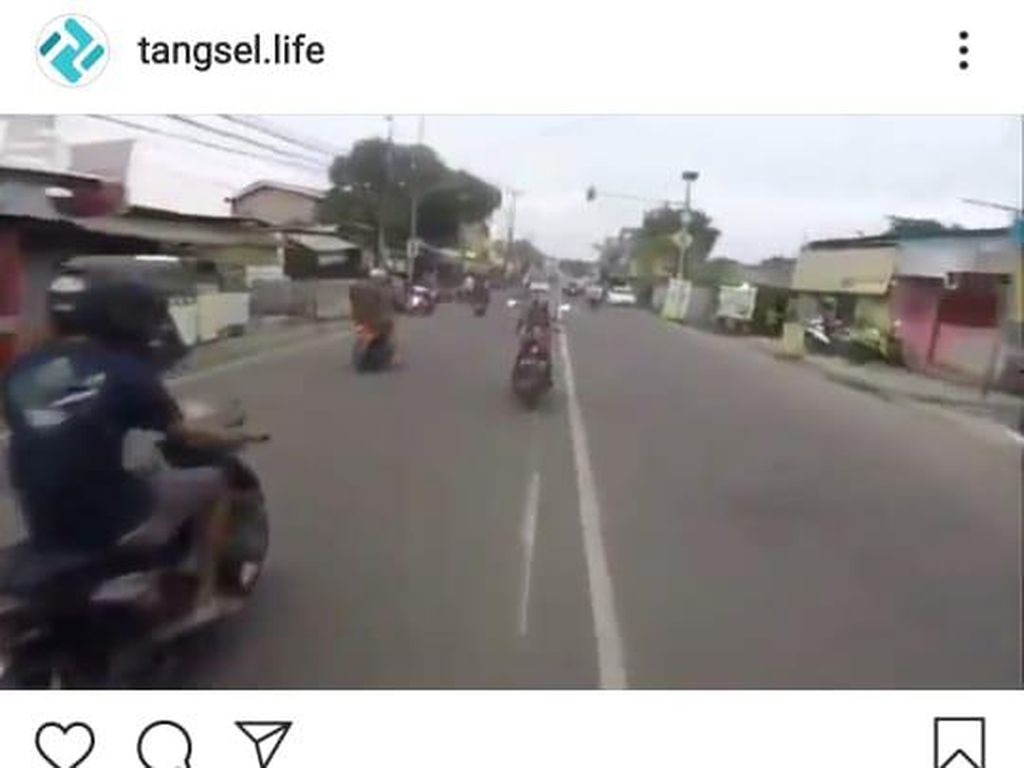 Heboh Aksi Pemotor Superman Terbang di Tangsel Diusut Polisi Heboh Aksi Pemotor Superman Terbang di Tangsel Diusut Polisi