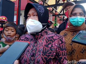Kebahagiaan Risma saat Aset Pemkotnya Kembali Kebahagiaan Risma saat Aset Pemkotnya Kembali