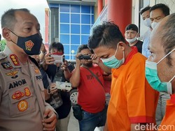 2 Pengeroyok Sopir Taksi Online di Polrestabes Palembang Ditangkap