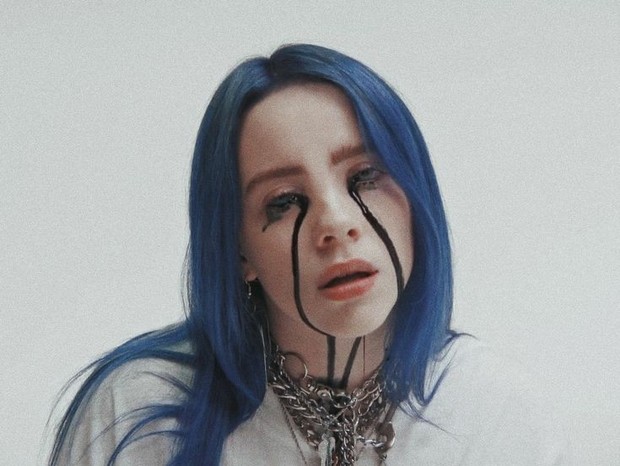 Billie Eilish dalam MV When the Party's Over/Foto: Pinterest Inspirasi makeup halloween 2020