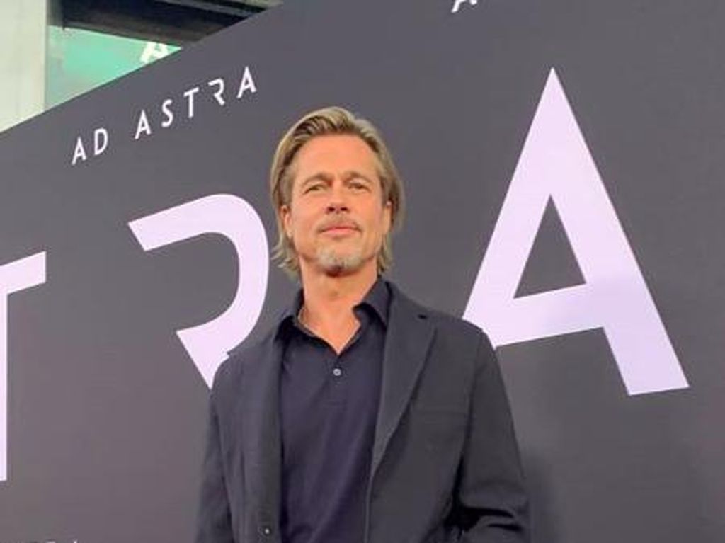Kasihan... Brad Pitt Tak Kuat Jalan usai Cabut Gigi Kasihan... Brad Pitt Tak Kuat Jalan usai Cabut Gigi