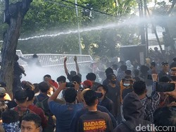 Demo Omnibus Law di Banyuwangi Ricuh, Sejumlah Pendemo Diamankan