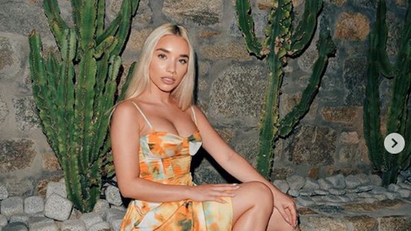 Seksinya Ella Baig, Model Cantik Kekasih Petinju Wanita Nicola Adams